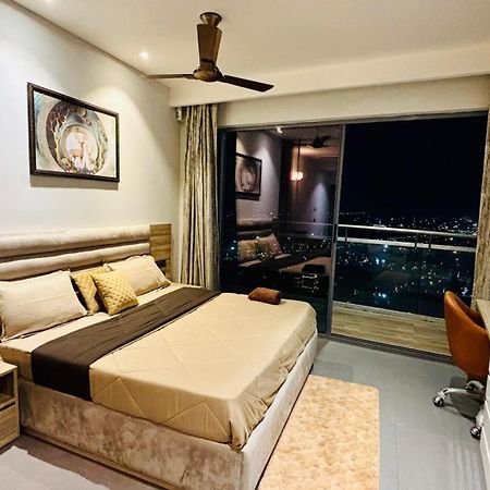 Countryside Luxury Suites - Supernova Noida New Delhi Exterior photo