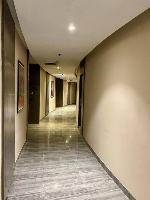 Countryside Luxury Suites - Supernova Noida New Delhi Exterior photo