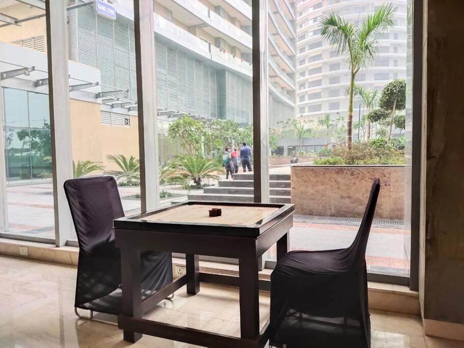 Countryside Luxury Suites - Supernova Noida New Delhi Exterior photo
